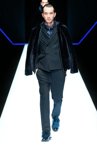 Look 48